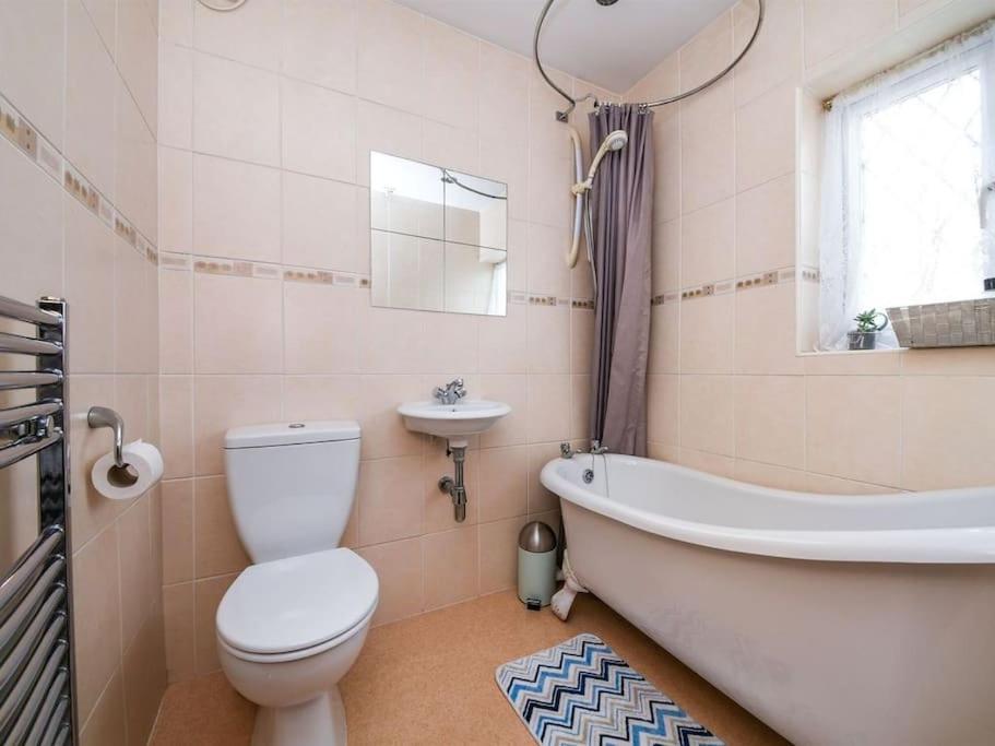 Specious 3Bed Property With Parking & Large Garden Aveley Экстерьер фото