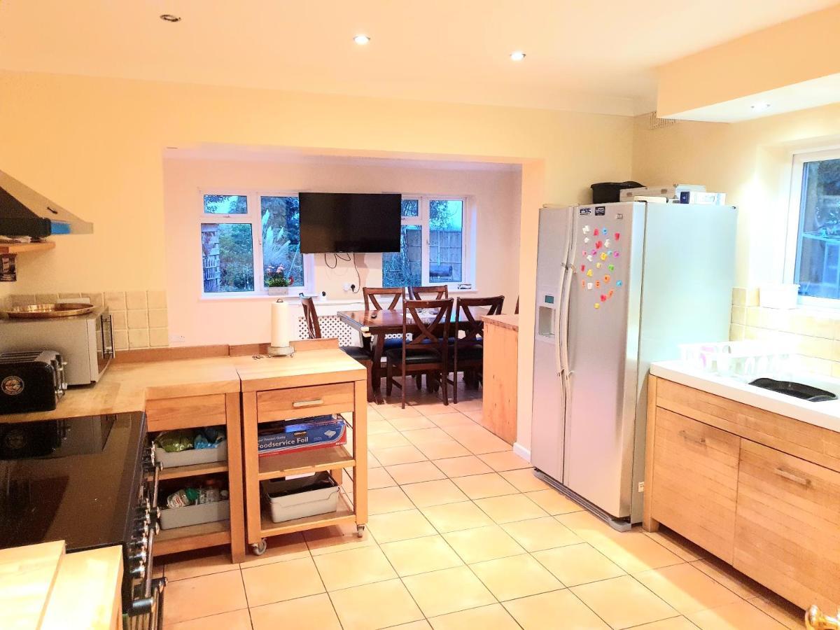 Specious 3Bed Property With Parking & Large Garden Aveley Экстерьер фото