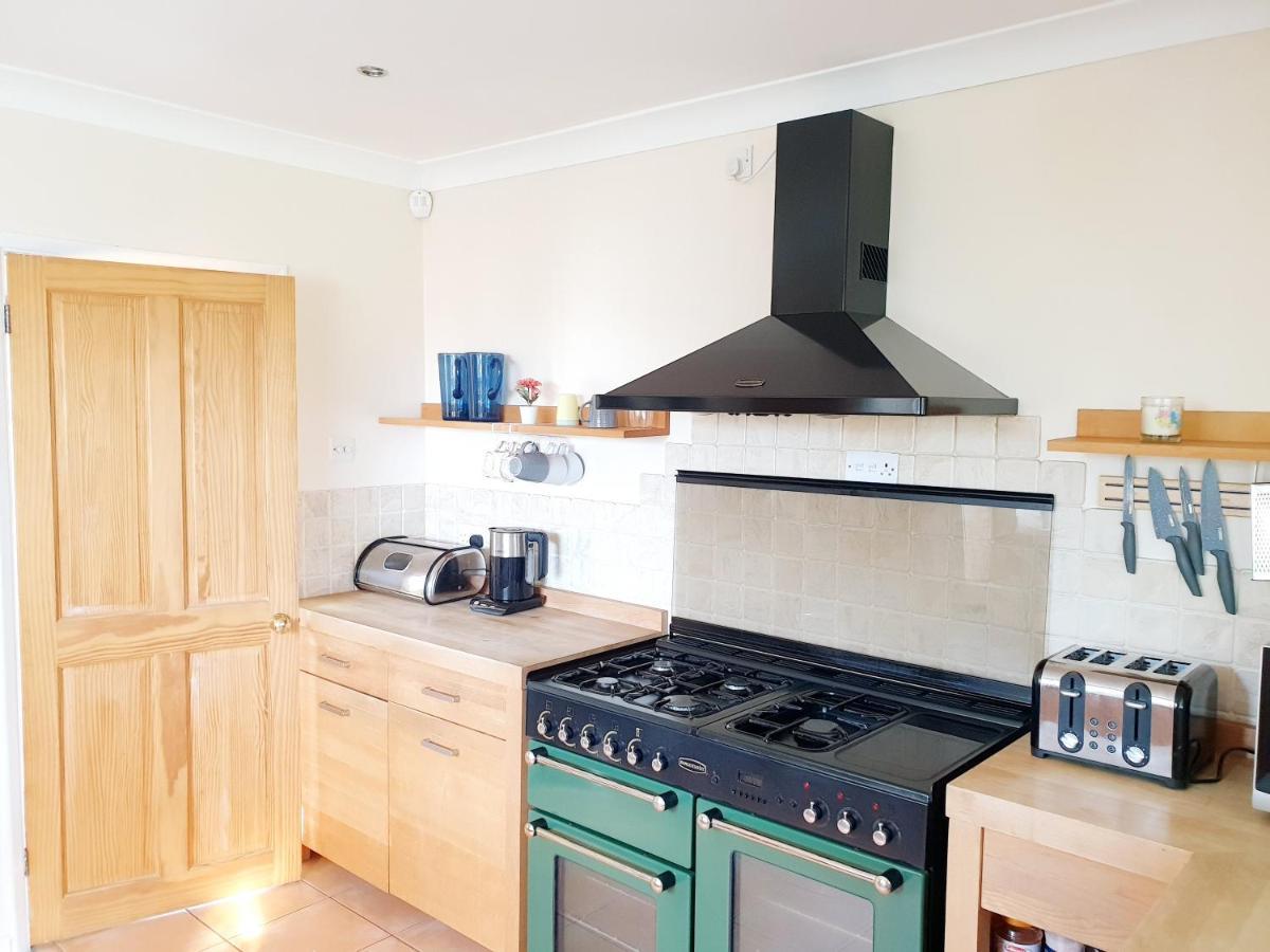 Specious 3Bed Property With Parking & Large Garden Aveley Экстерьер фото